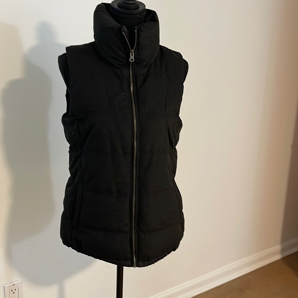 Black small old navy vest